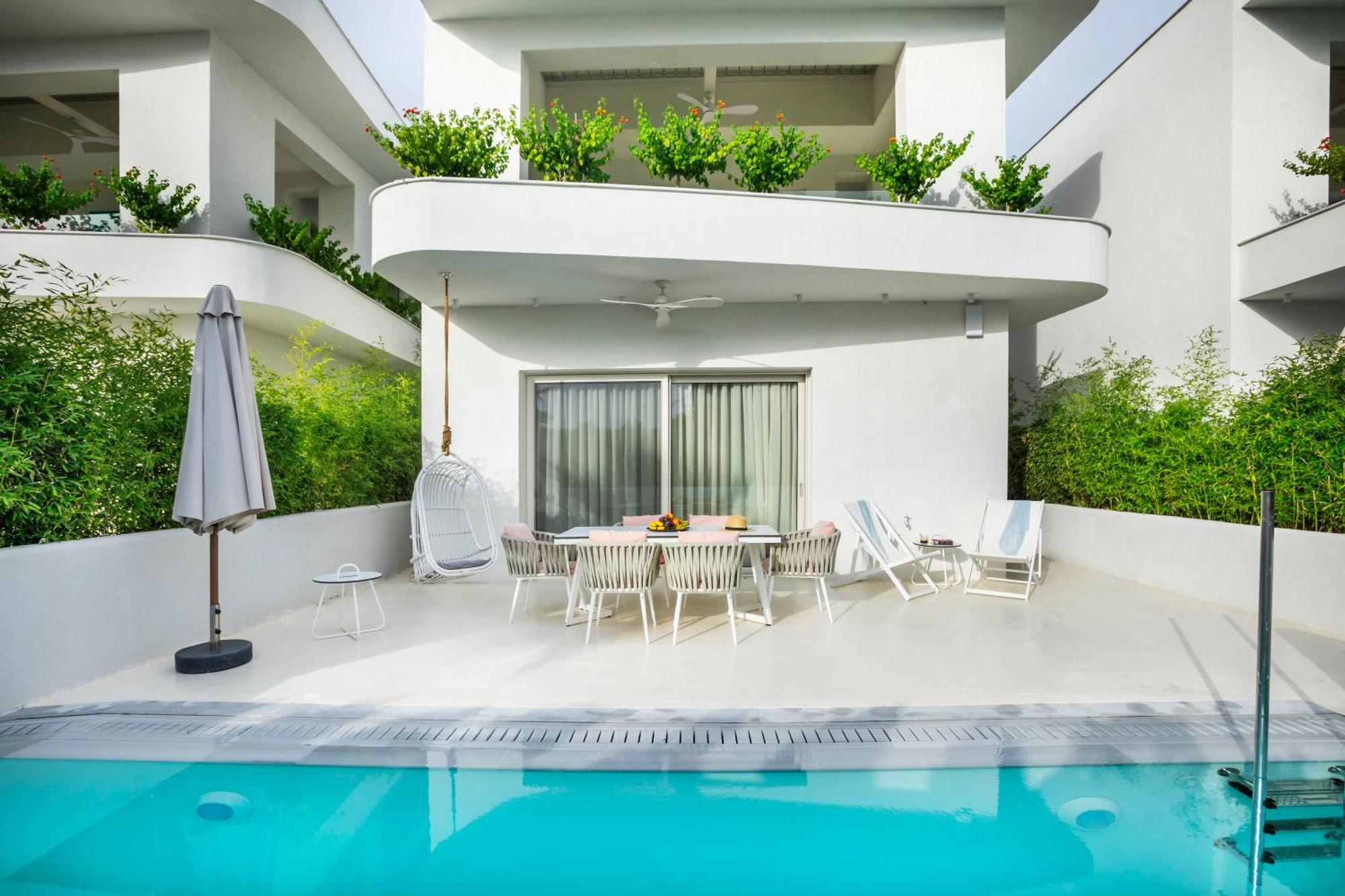 Cocoοns Luxury Suites & Villas Fourka Exterior photo
